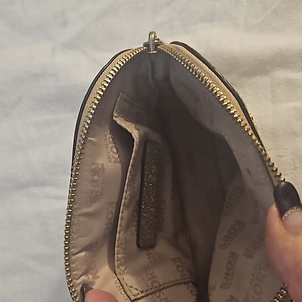 Michael kors gold glitter makeup case - Picture 4 of 5
